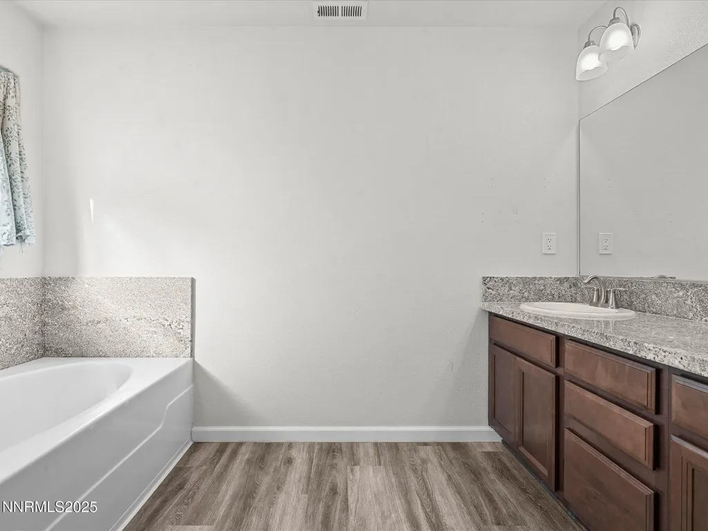 2041 Verona Fallon NV 89406