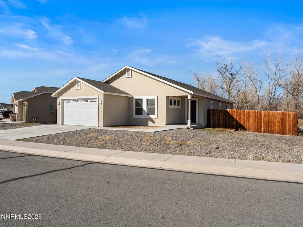 2041 Verona Fallon NV 89406