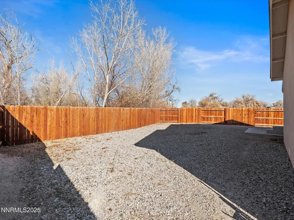2041 Verona Fallon NV 89406