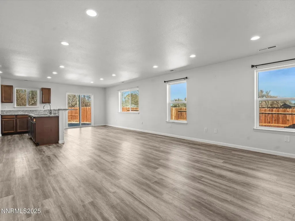 2041 Verona Fallon NV 89406