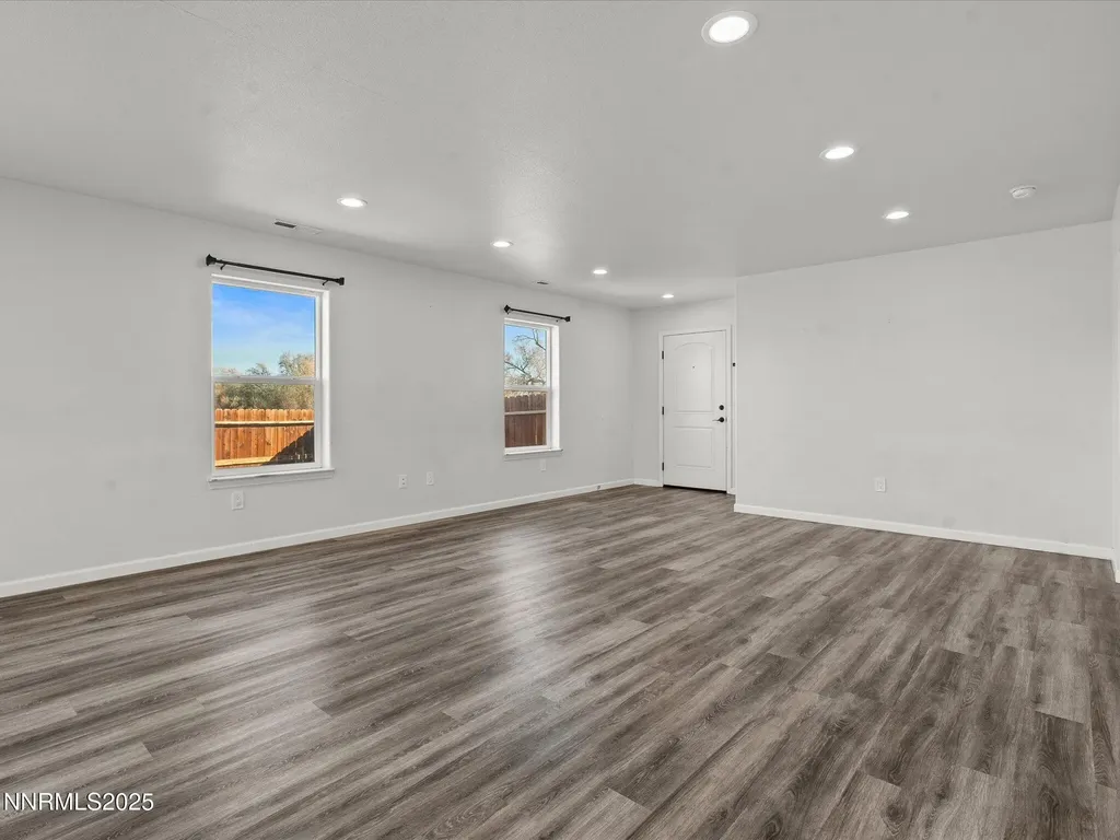 2041 Verona Fallon NV 89406