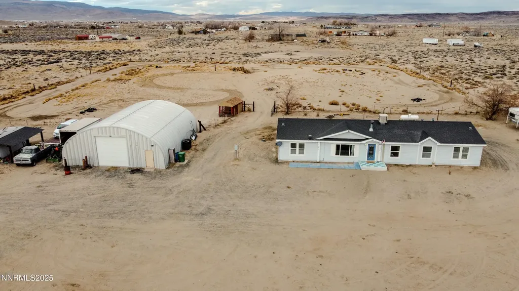 3250 4th Silver Springs NV 89429