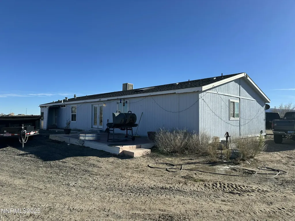 3250 4th Silver Springs NV 89429