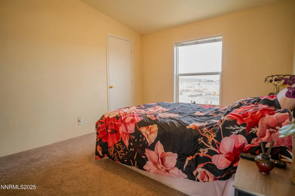 3250 4th Silver Springs NV 89429