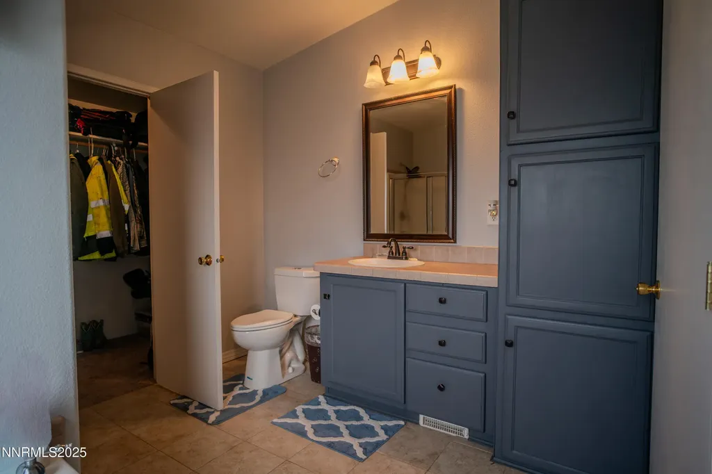 3250 4th Silver Springs NV 89429