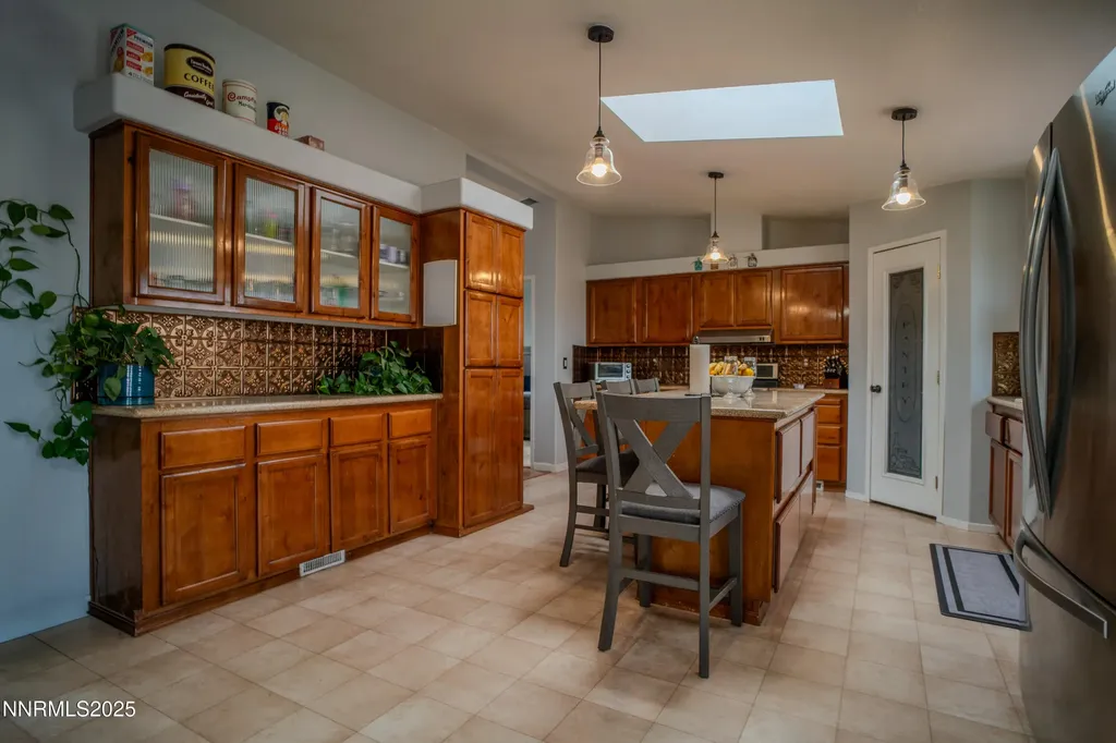 3250 4th Silver Springs NV 89429