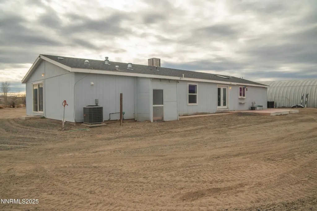 3250 4th Silver Springs NV 89429