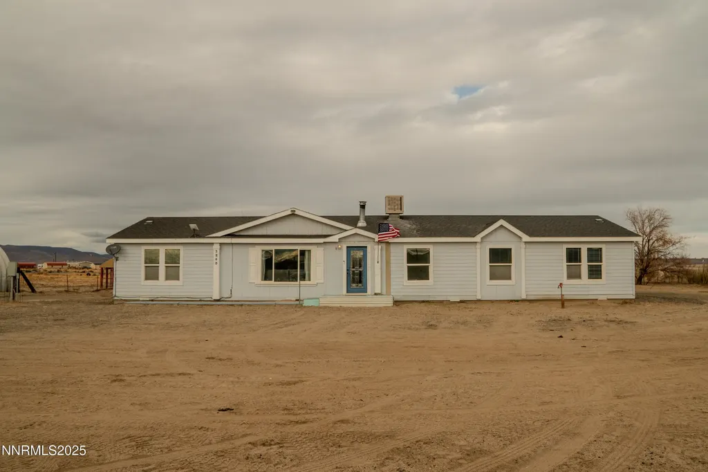 3250 4th Silver Springs NV 89429