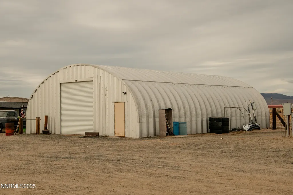 3250 4th Silver Springs NV 89429
