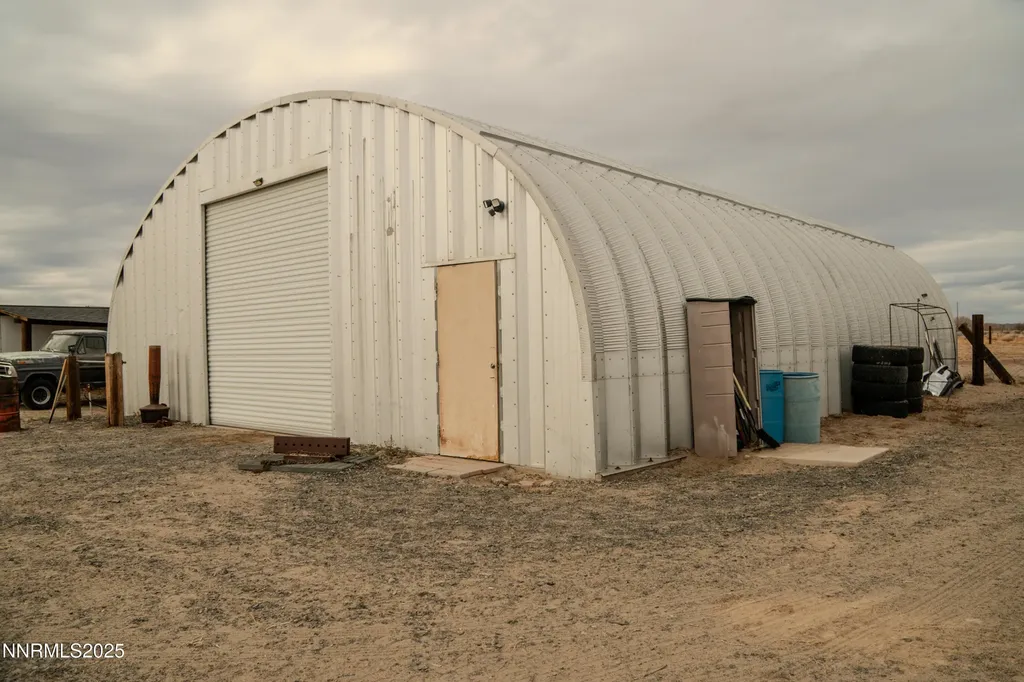 3250 4th Silver Springs NV 89429