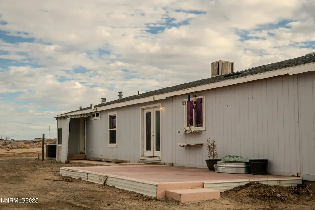 3250 4th Silver Springs NV 89429