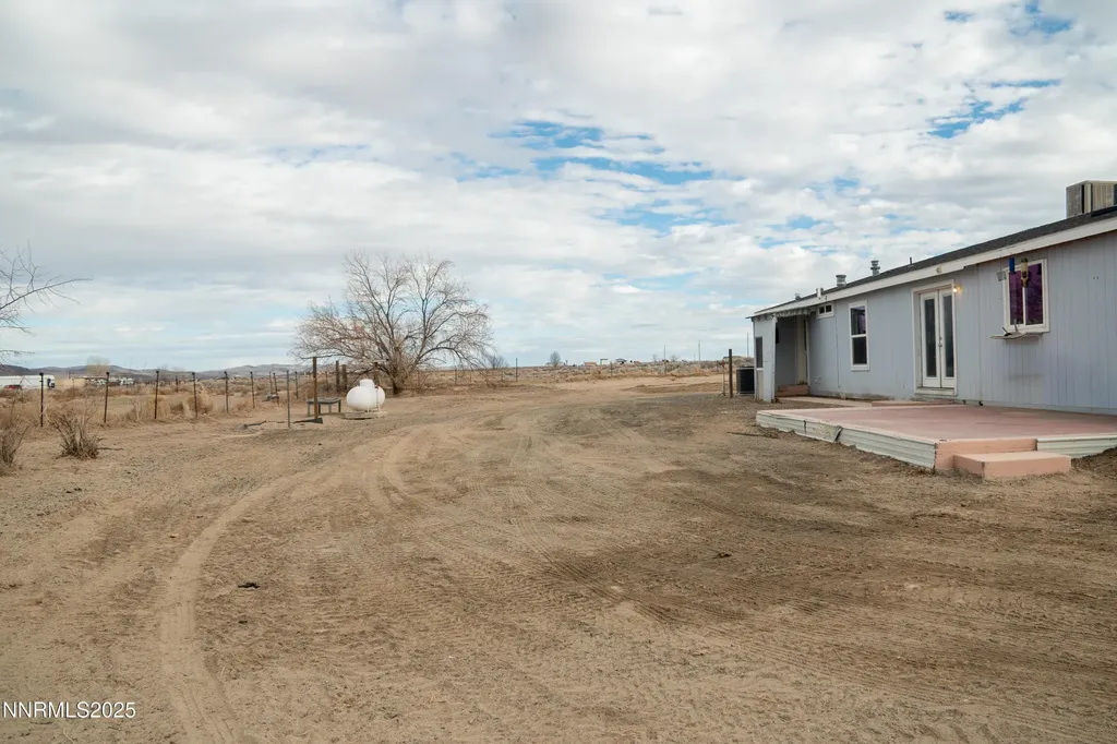 3250 4th Silver Springs NV 89429
