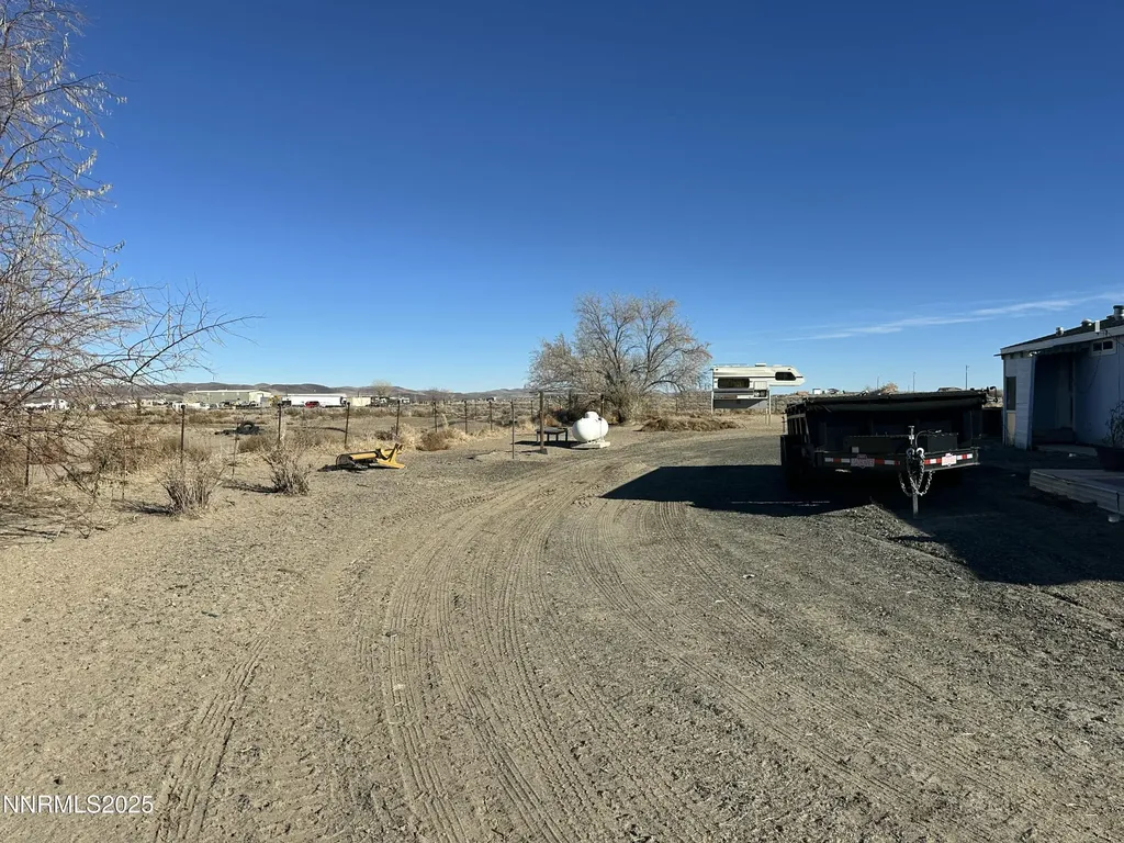 3250 4th Silver Springs NV 89429