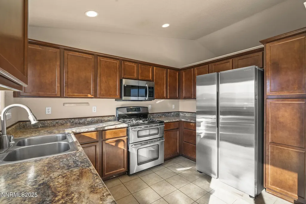 18261 Grizzly Bear Reno NV 89508