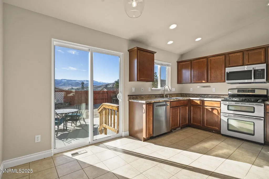 18261 Grizzly Bear Reno NV 89508