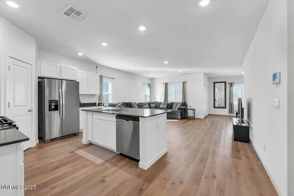7523 Grassy Plains Reno NV 89506