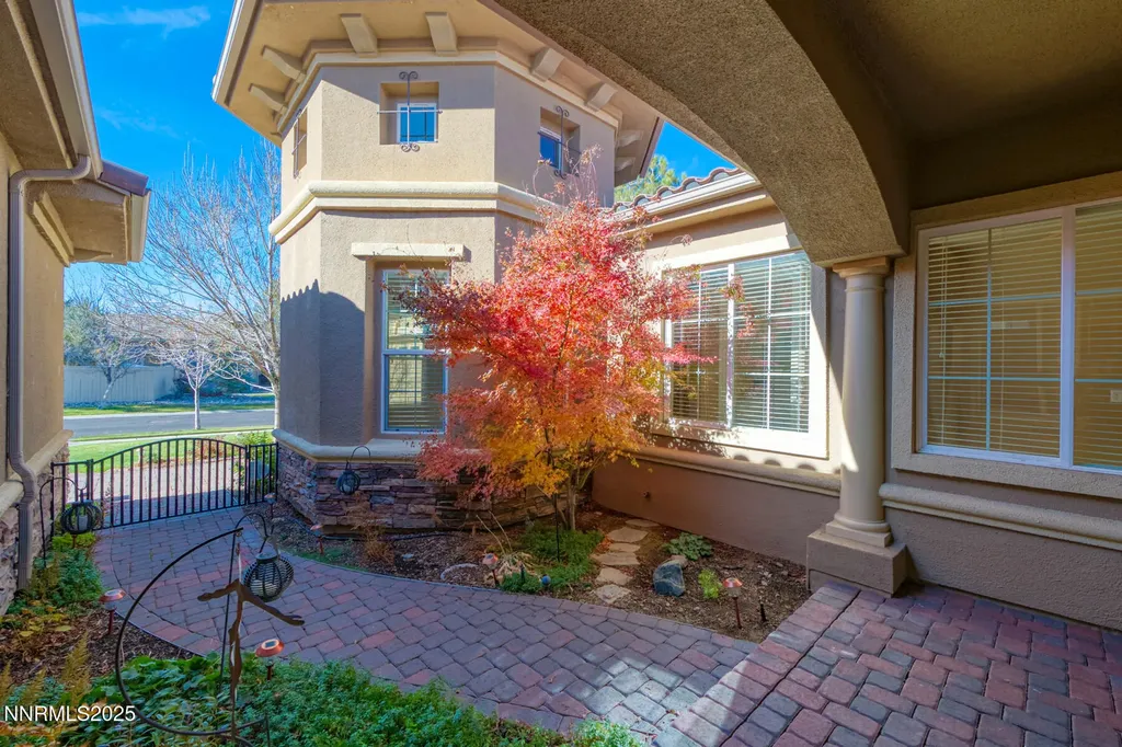 9950 Burghley Reno NV 89521