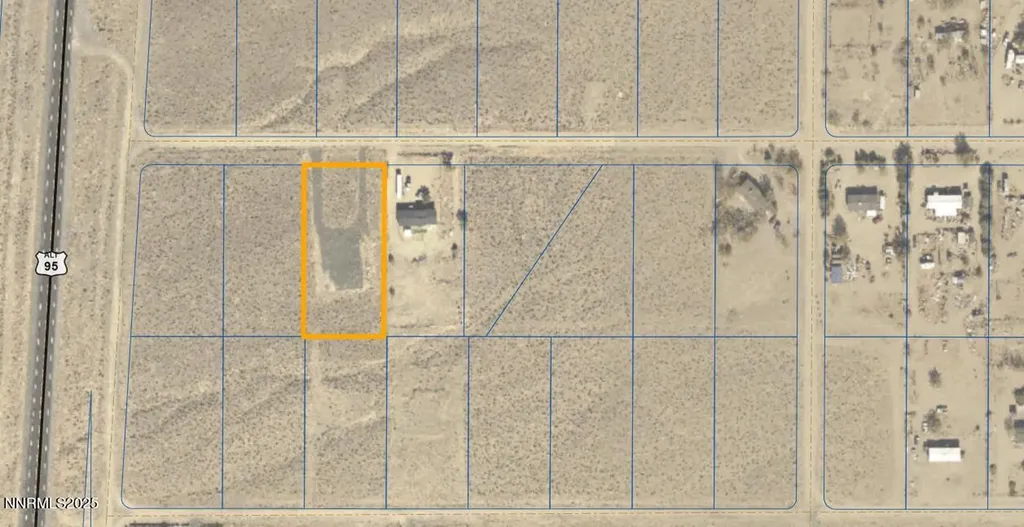 1405 Hooten Silver Springs NV 89429