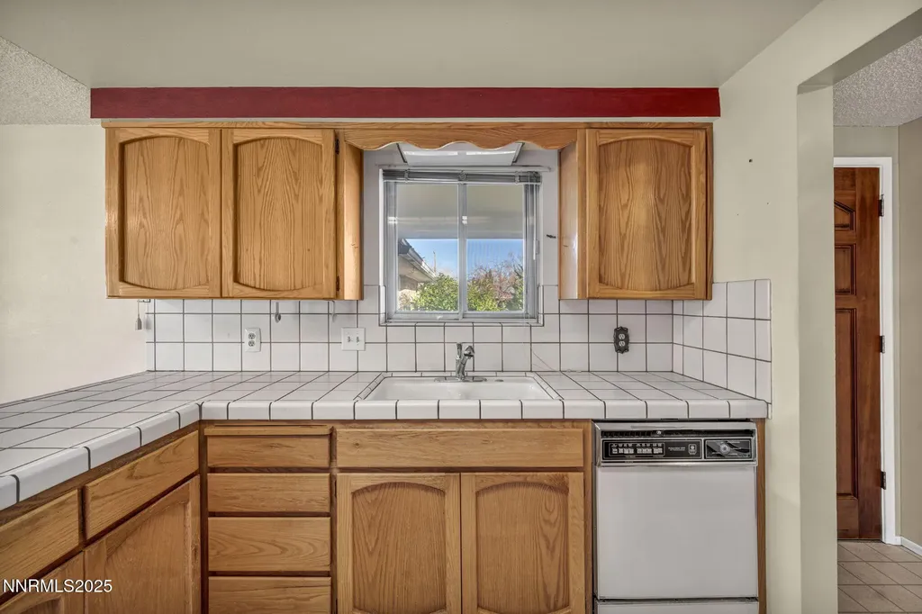 1832 Pyrenees Carson City NV 89703