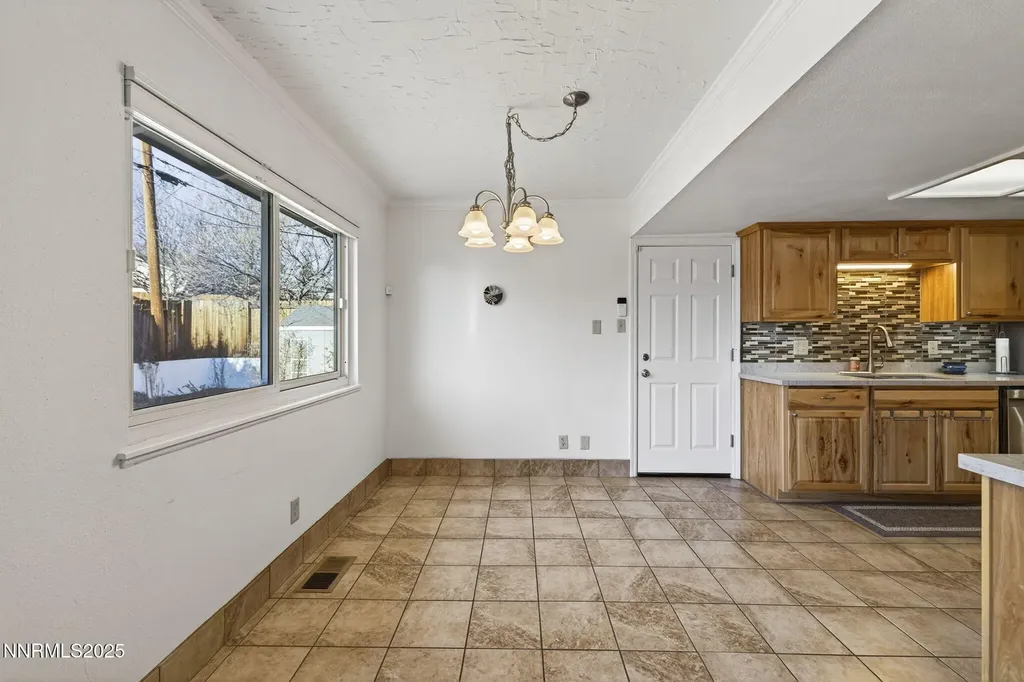 3295 Sandra Reno NV 89503