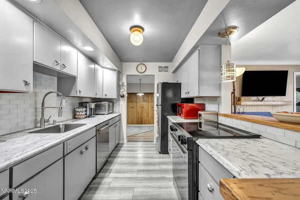 72 Suda Reno NV 89509