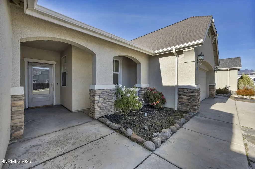 11 Cedar Crest Dayton NV 89403