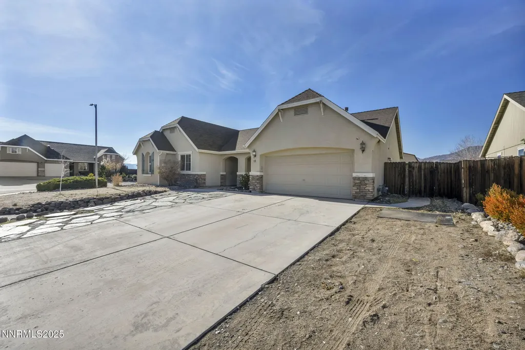 11 Cedar Crest Dayton NV 89403