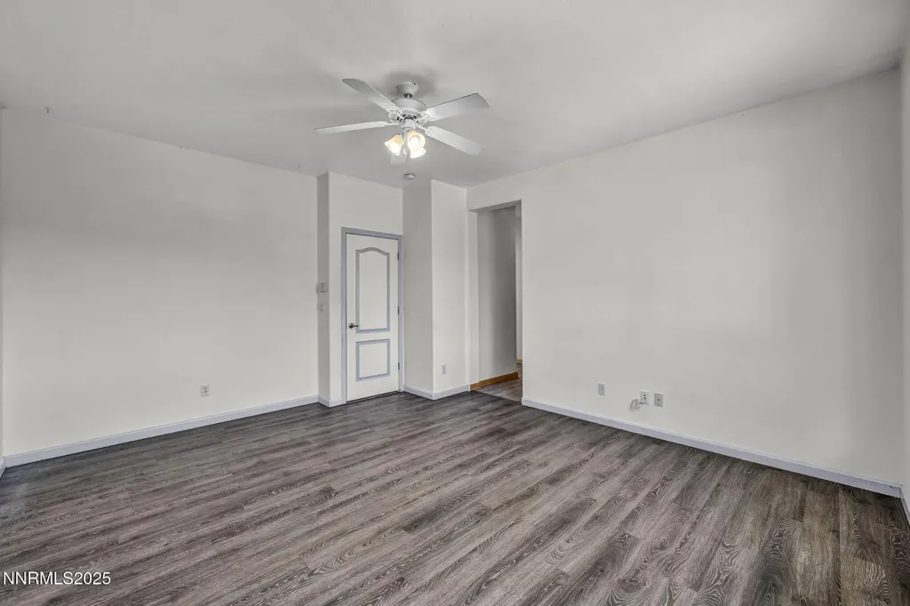 11 Cedar Crest Dayton NV 89403