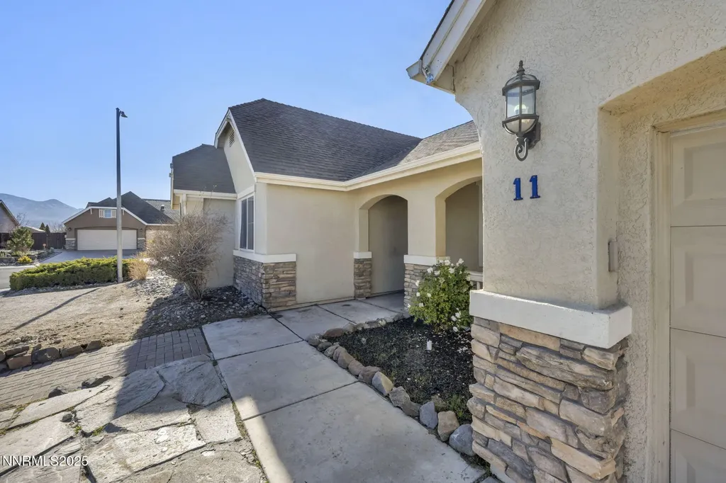 11 Cedar Crest Dayton NV 89403