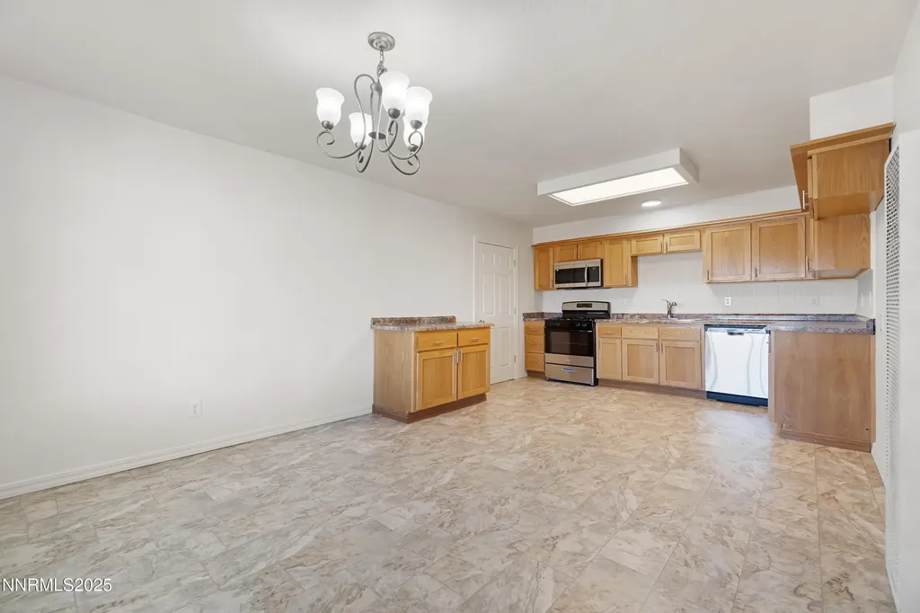3375 Duane Fallon NV 89406