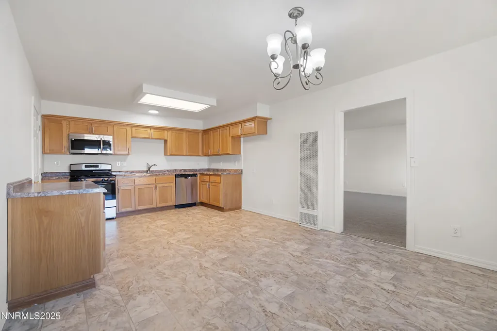 3375 Duane Fallon NV 89406