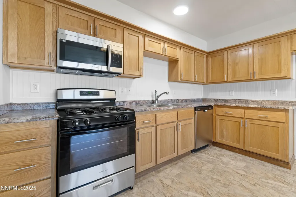 3375 Duane Fallon NV 89406