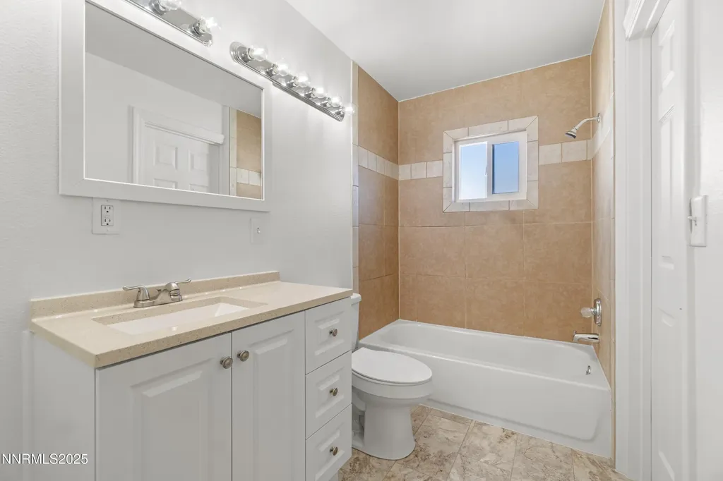 3375 Duane Fallon NV 89406