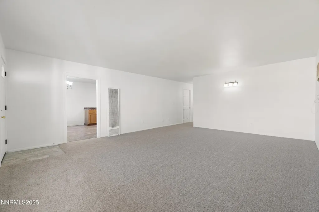 3375 Duane Fallon NV 89406
