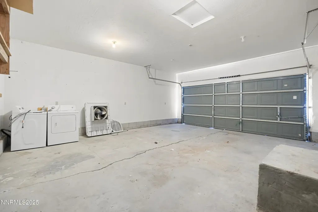 1770 Pueblo Silver Springs NV 89429