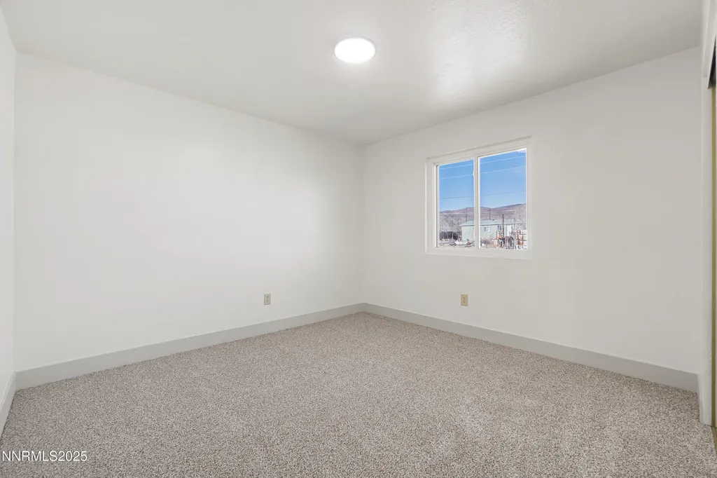 1770 Pueblo Silver Springs NV 89429