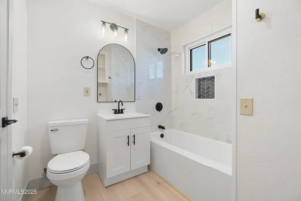 1770 Pueblo Silver Springs NV 89429