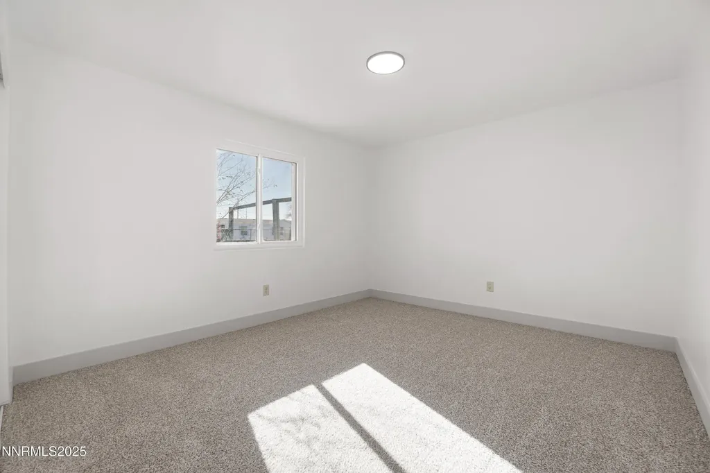 1770 Pueblo Silver Springs NV 89429