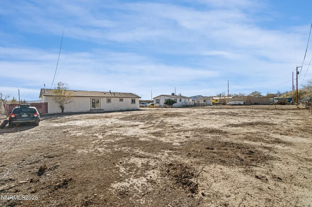 1770 Pueblo Silver Springs NV 89429