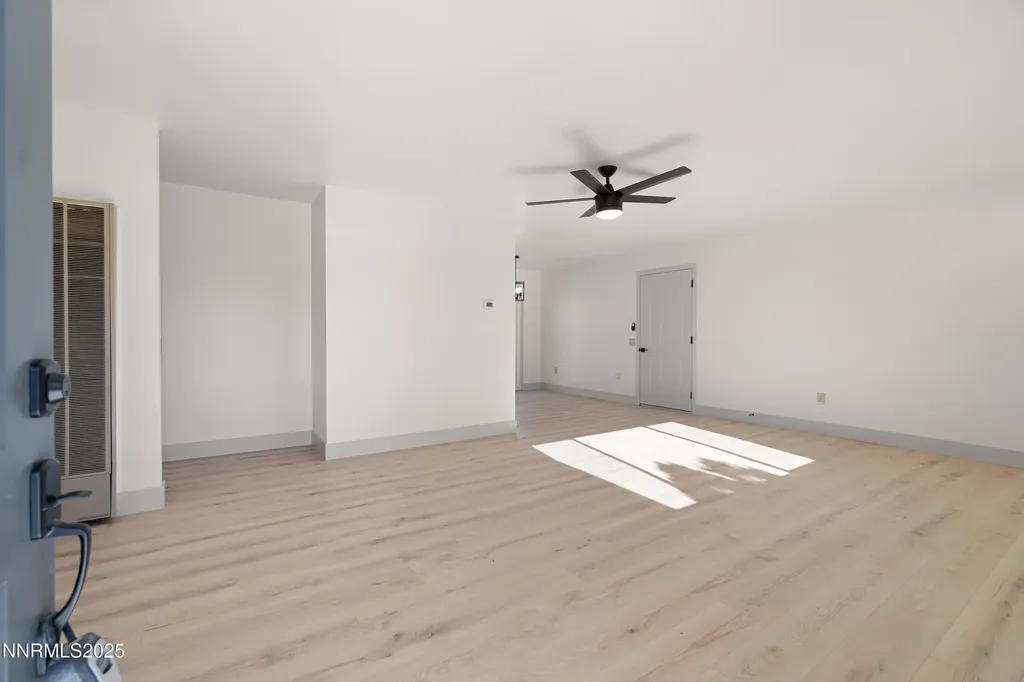 1770 Pueblo Silver Springs NV 89429