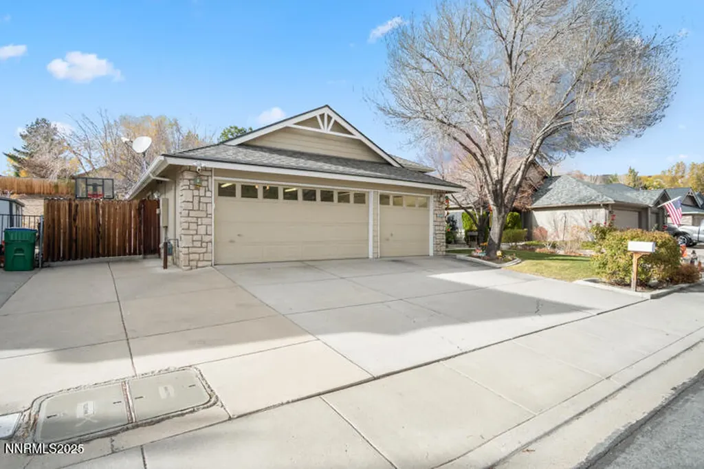 2215 Gatewood Reno NV 89523