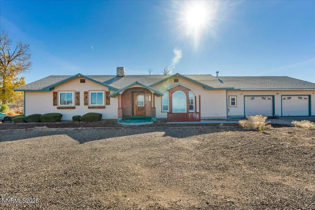 1359 Creek Gardnerville NV 89410