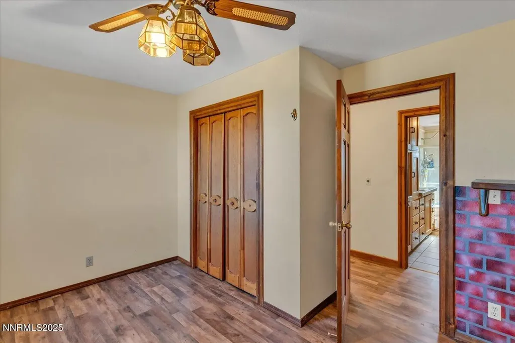 1359 Creek Gardnerville NV 89410