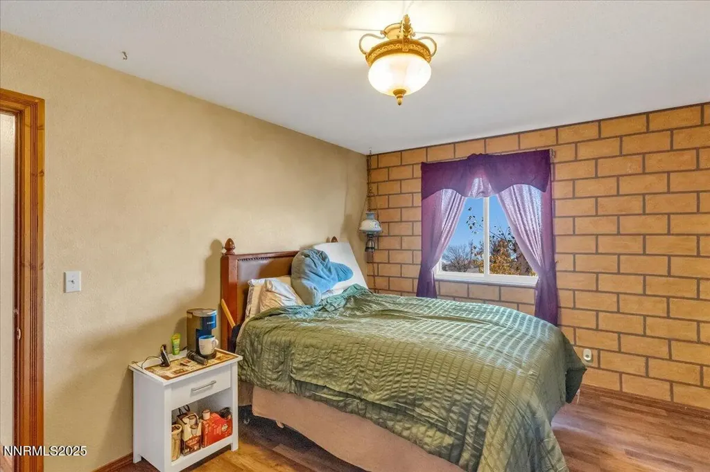 1359 Creek Gardnerville NV 89410