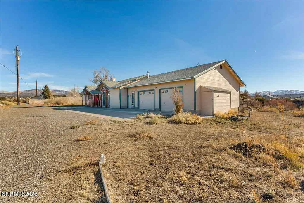 1359 Creek Gardnerville NV 89410