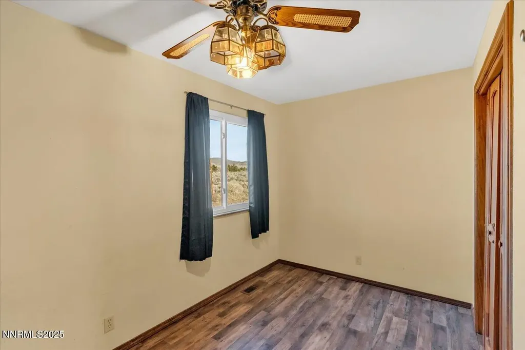 1359 Creek Gardnerville NV 89410