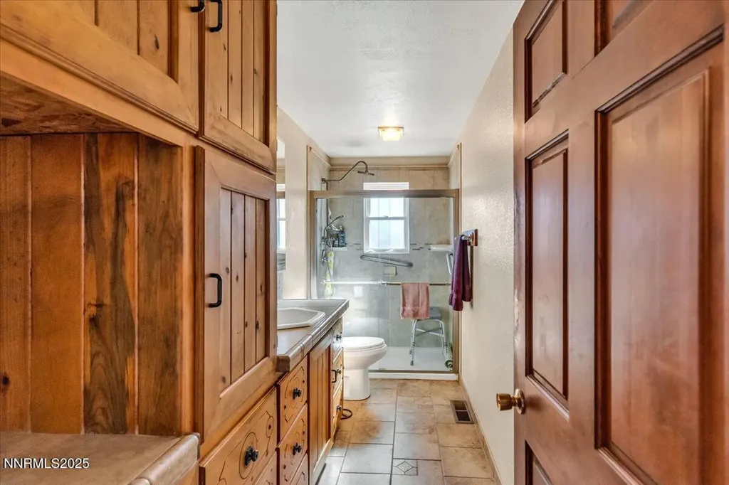 1359 Creek Gardnerville NV 89410