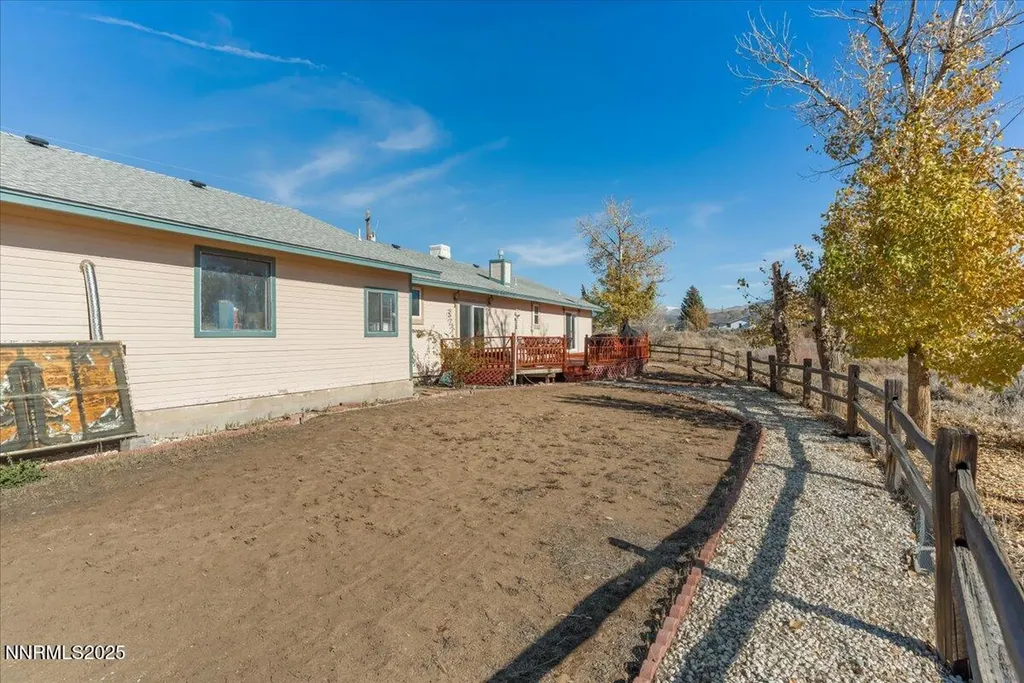 1359 Creek Gardnerville NV 89410