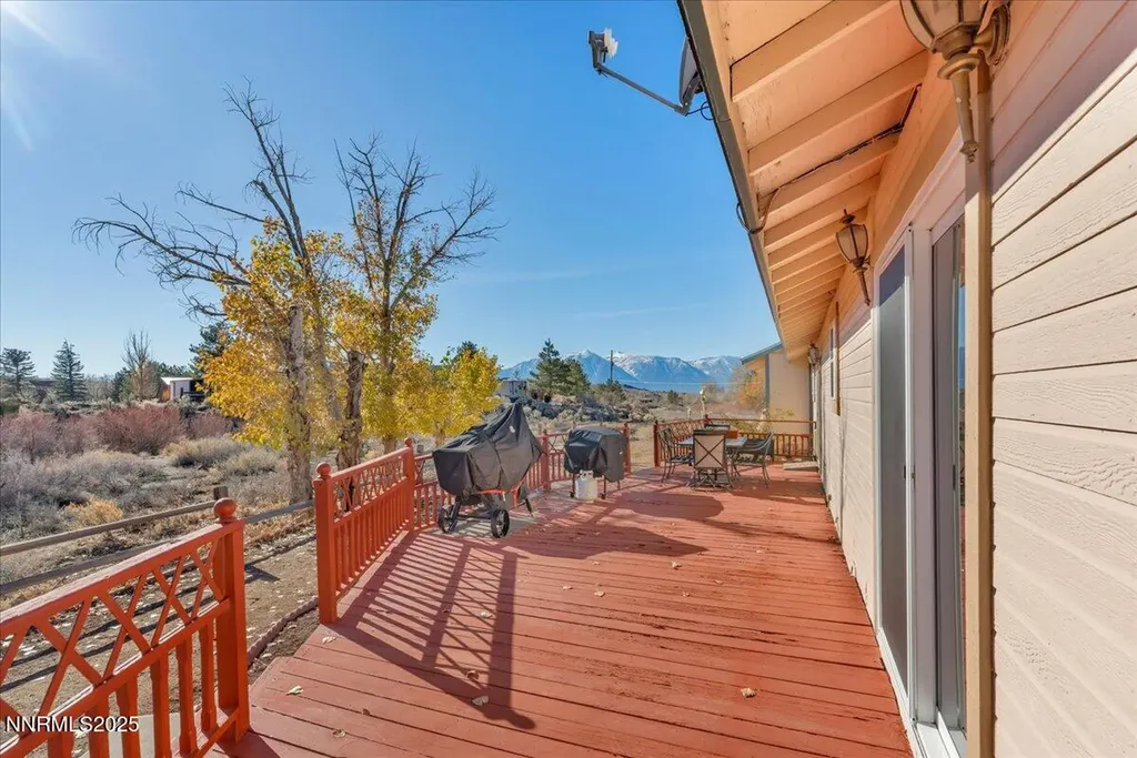 1359 Creek Gardnerville NV 89410