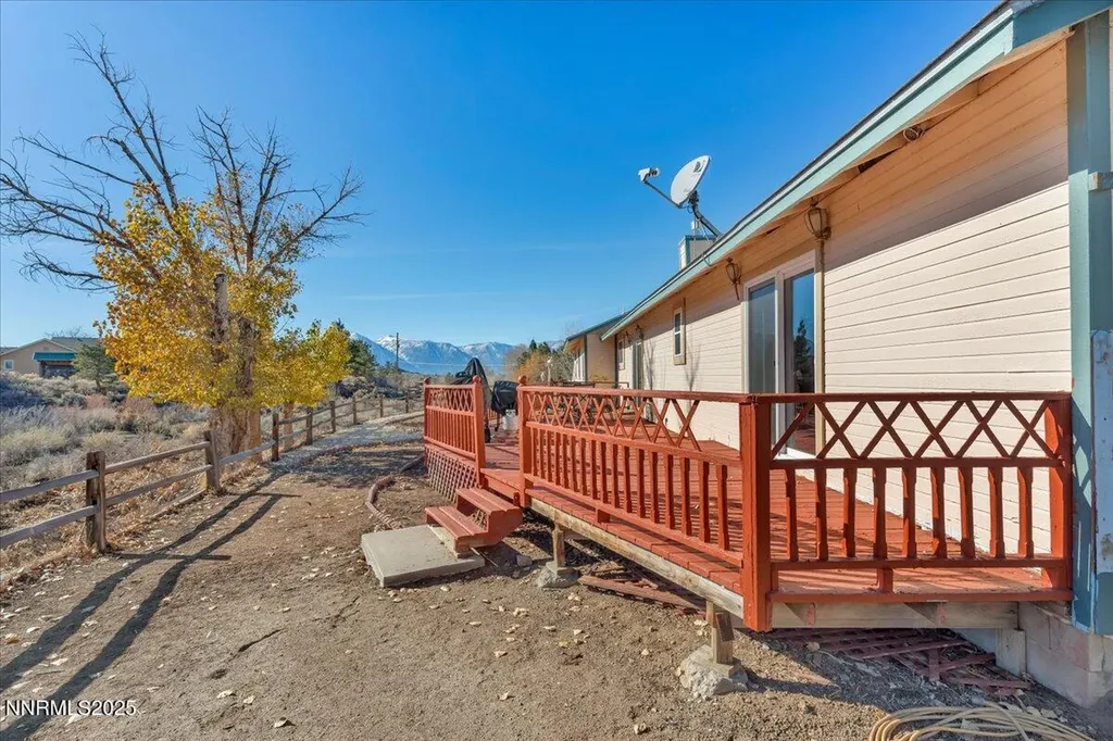 1359 Creek Gardnerville NV 89410